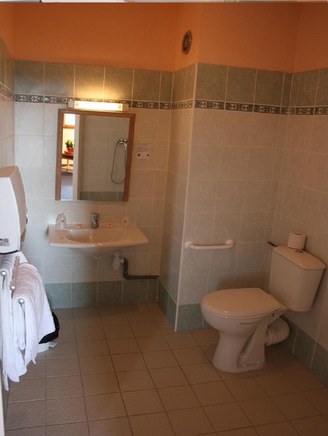 Hotel Saint Jean Montclar  Eksteriør bilde