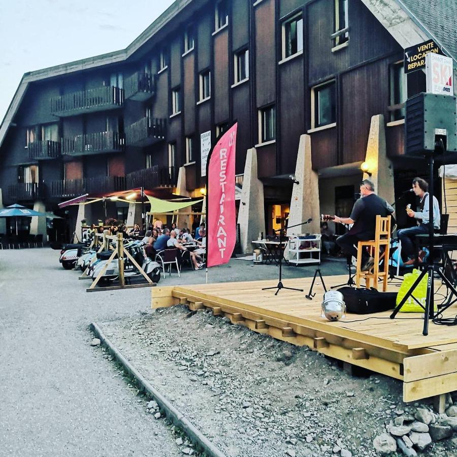 Hotel Saint Jean Montclar  Eksteriør bilde